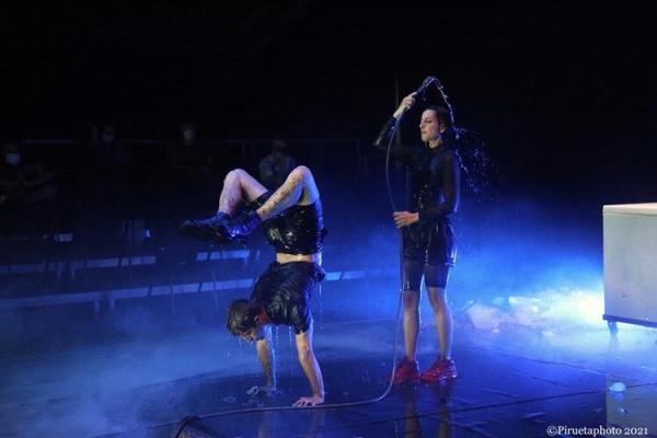 FENOMEN, by QUIM GIRON i MOON RIBAS, 210703