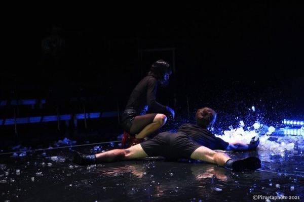 FENOMEN, by QUIM GIRON i MOON RIBAS, 210703